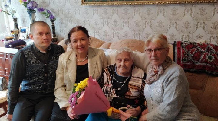 Менделеевчанка Маргарита Савельева отметила 95-летний юбилей