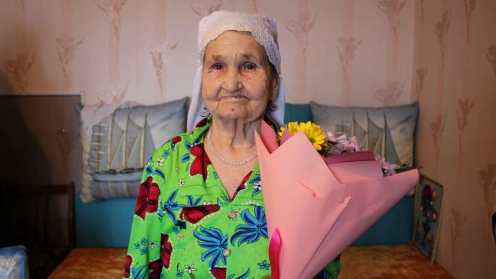 Менделеевск районында яшәүче хезмәт ветераны Оркыя Фатыйхова 90 яшен билгеләде