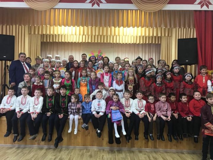 Фестиваль «Лучик дружбы» собрал в Енабердинском СДК детские коллективы