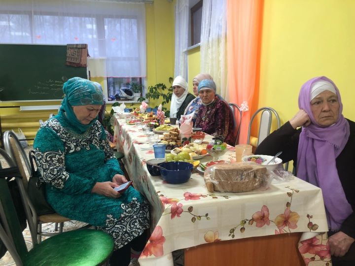 В мечетях Менделеевского района проходят ифтары