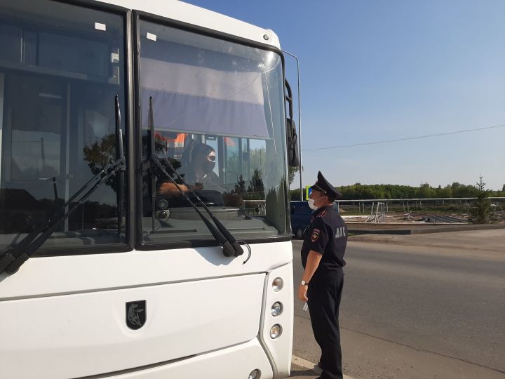 В Менделеевске прошла проверка пассажирских автобусов