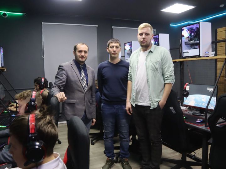 Киберклуб «Teamplay» Менделеевска принял первых посетителей