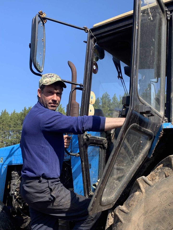 В хозяйствах Менделеевского района идут весенне-полевые работы