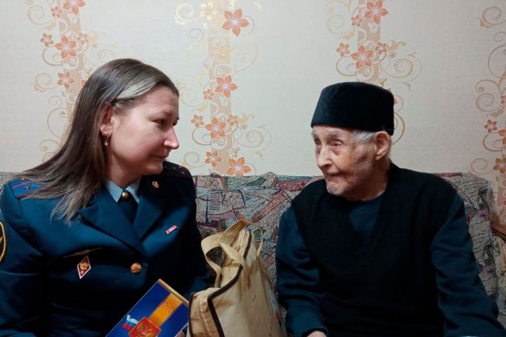 Совет ветеранов и руководство исправительной колонии №10 поздравили фронтовика Билала Валеева с днём рождения
