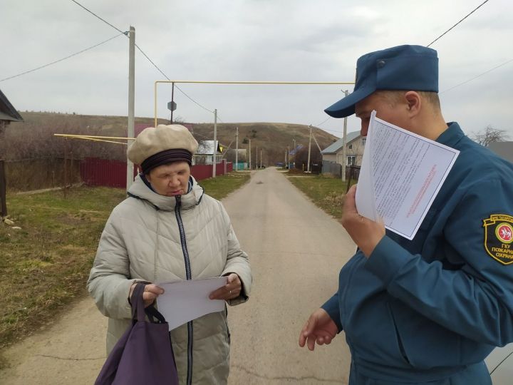 Жителям Ижёвского поселения разъяснили требования пожарной безопасности