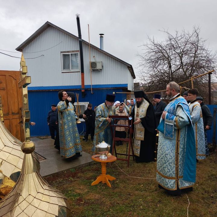 В Монашевской церкви освятили новые купола