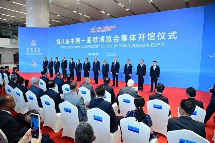 Раис Татарстана принял участие в церемонии открытия 8-го ЭКСПО Китай-Евразия