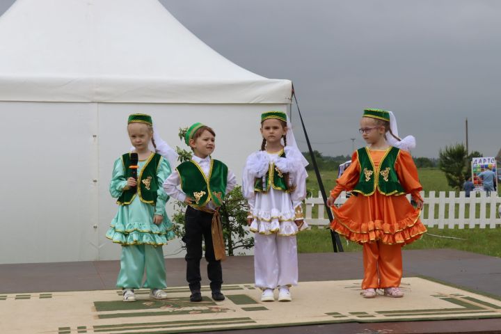 Национальные подворья, состязания, игры, концерт: менделеевцы весело, ярко и дружно отметили национальный татарский праздник Сабантуй