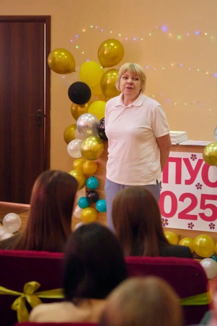 Сотрудники АО «Аммоний» Менделеевска приняли участие в церемонии вручения аттестатов выпускникам 9-х классов