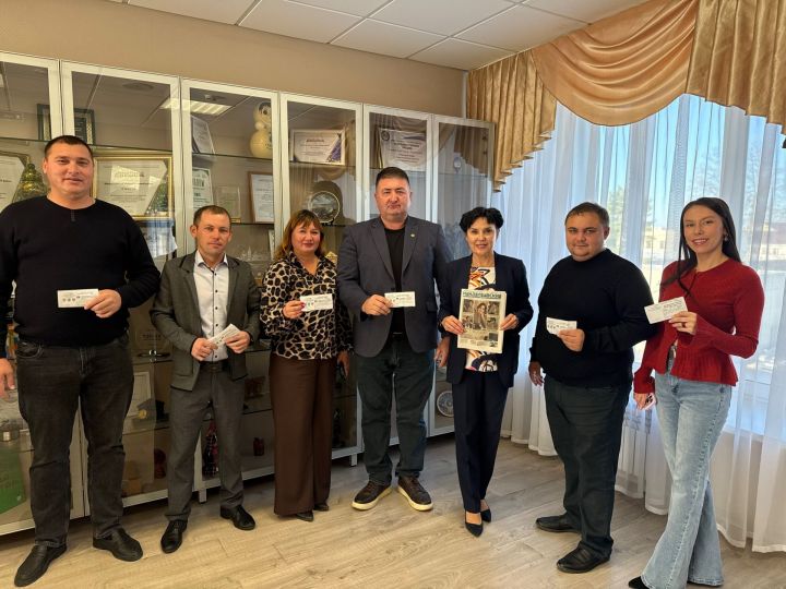 Главы сельских поселений оформили подписку на «Менделеевские новости»