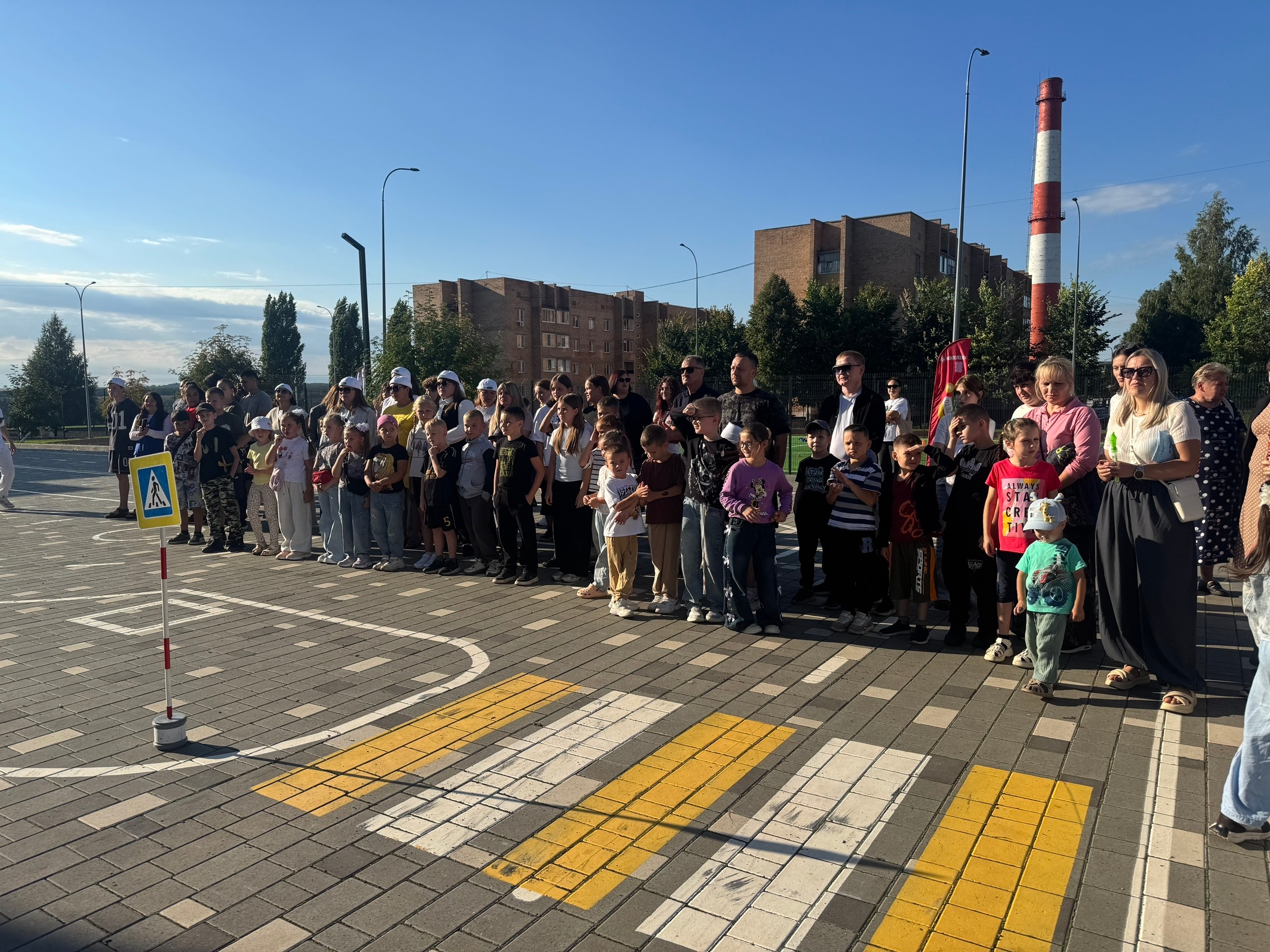 Мероприятие «Я — патриот» в ХТЛ №3 Менделеевска для детей участников СВО.