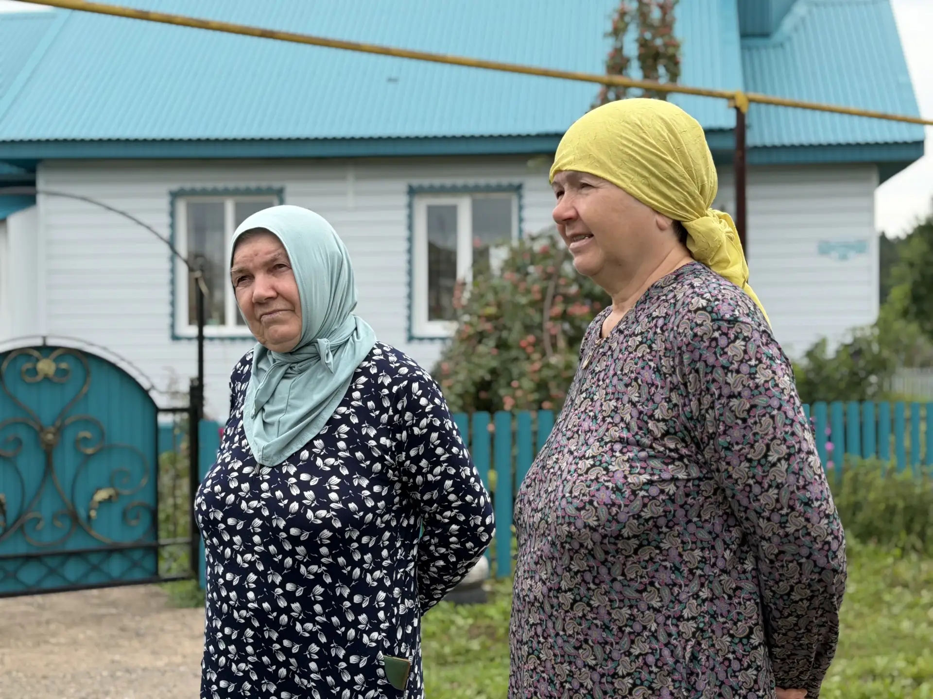 Жительницы деревни Татарский Ахтиял