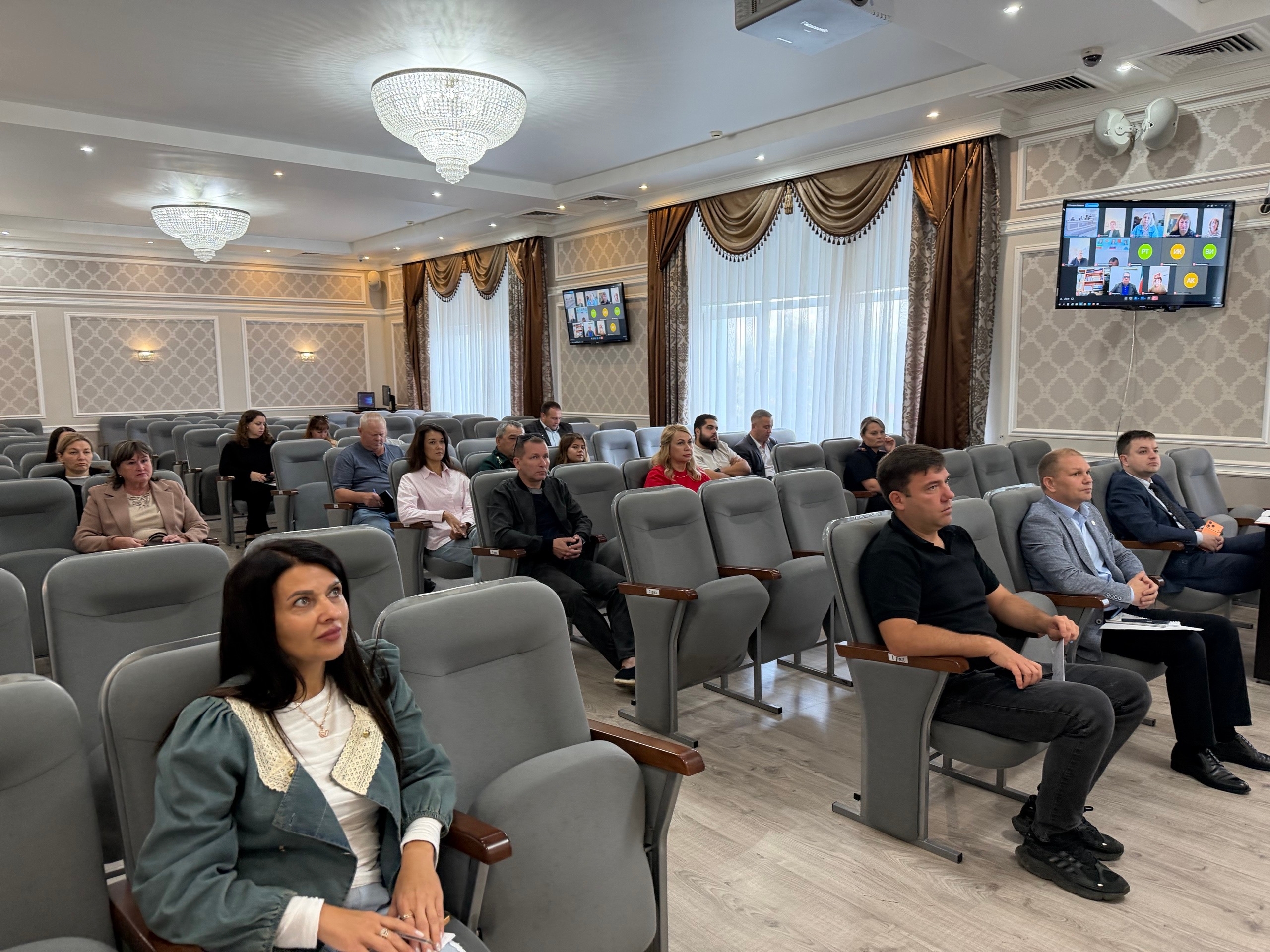 Совещание на тему безопасности в Менделеевске
