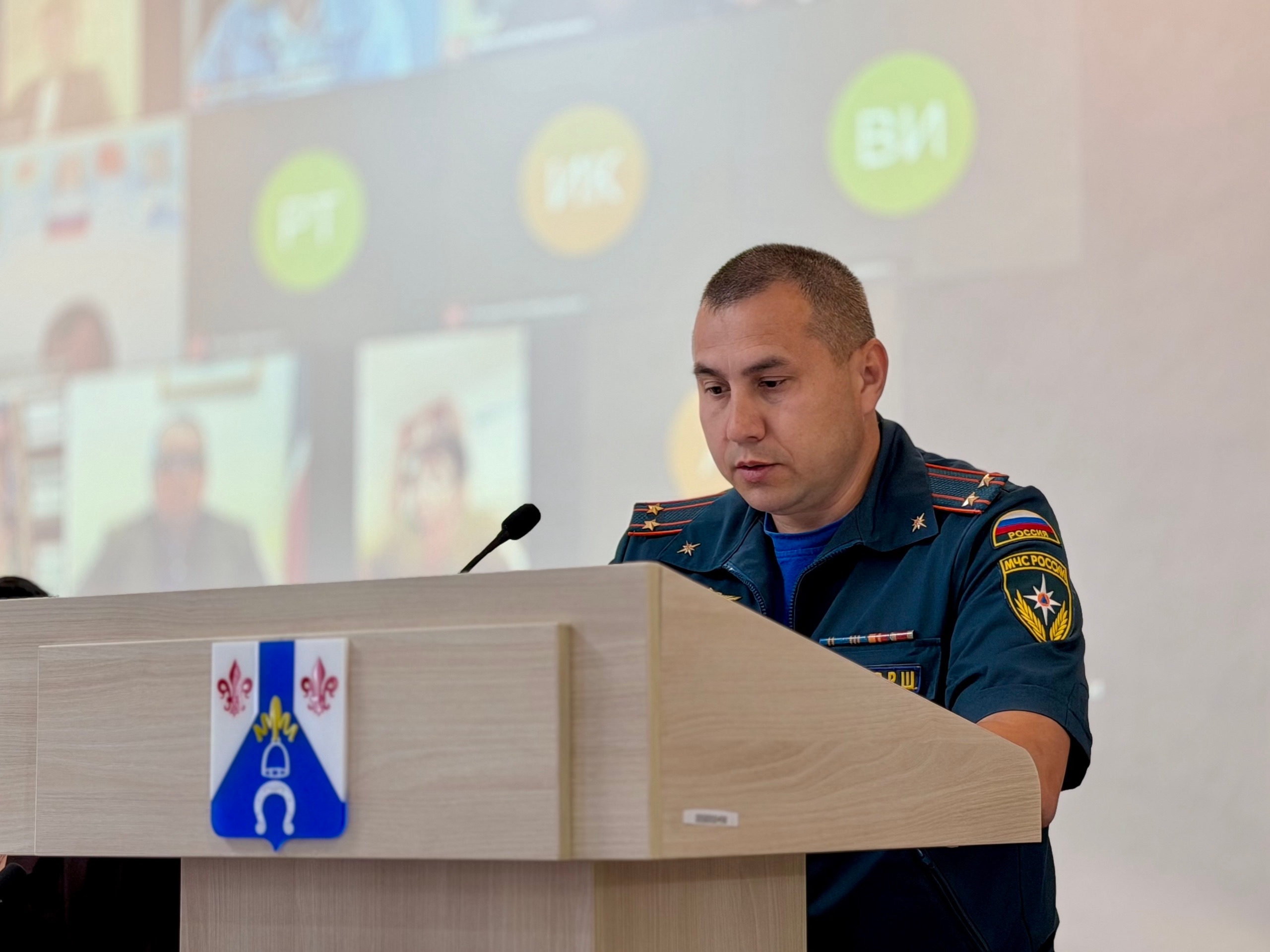 Начальник Пожарного надзора Радик Мифтахов выступил с докладом