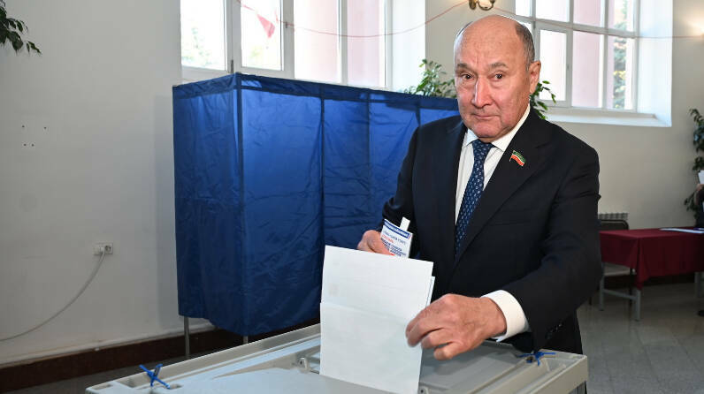 Марат Ахметов проголосовал на выборах