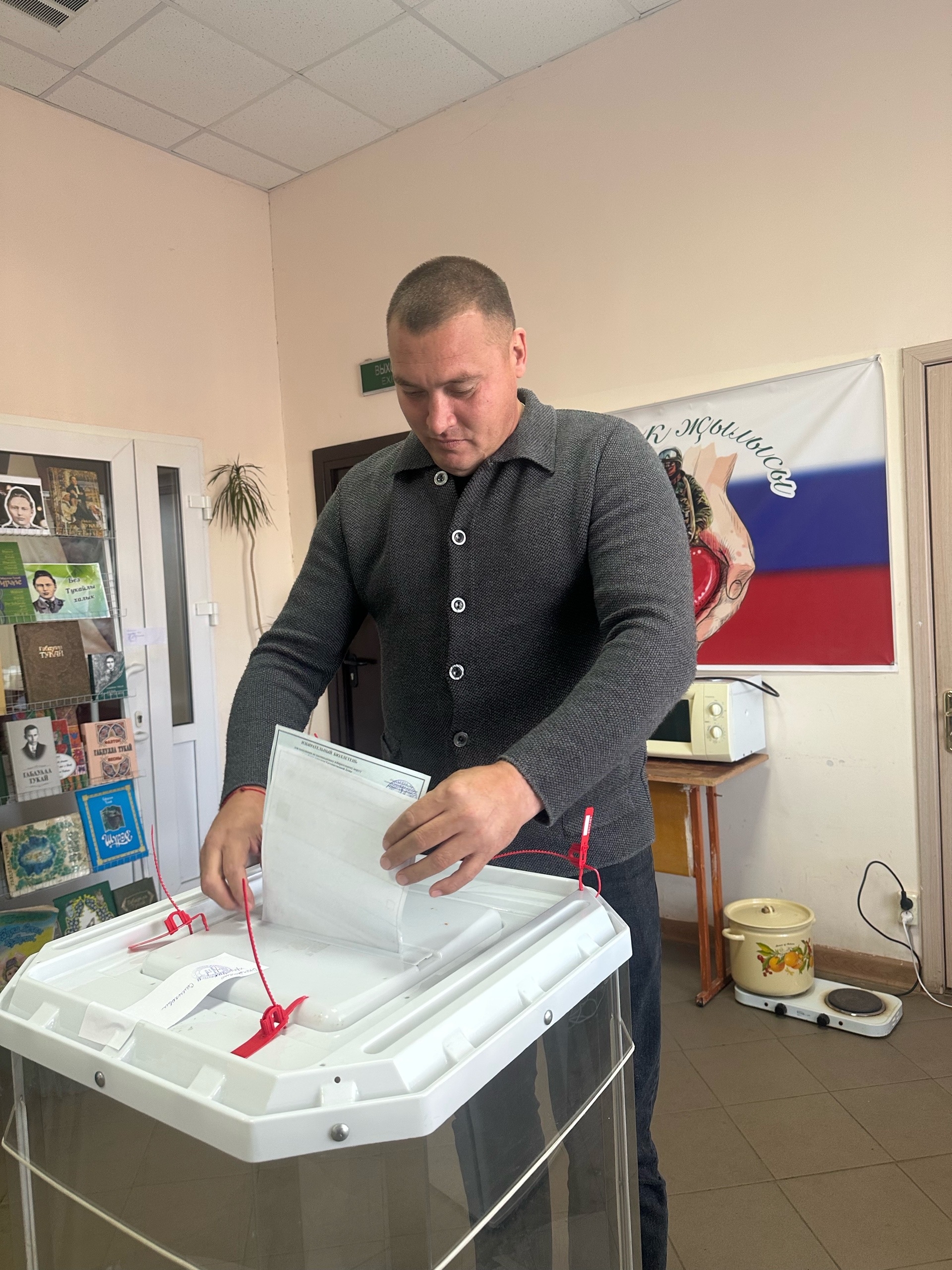 Айдар Нуриев проголосовал на выборах