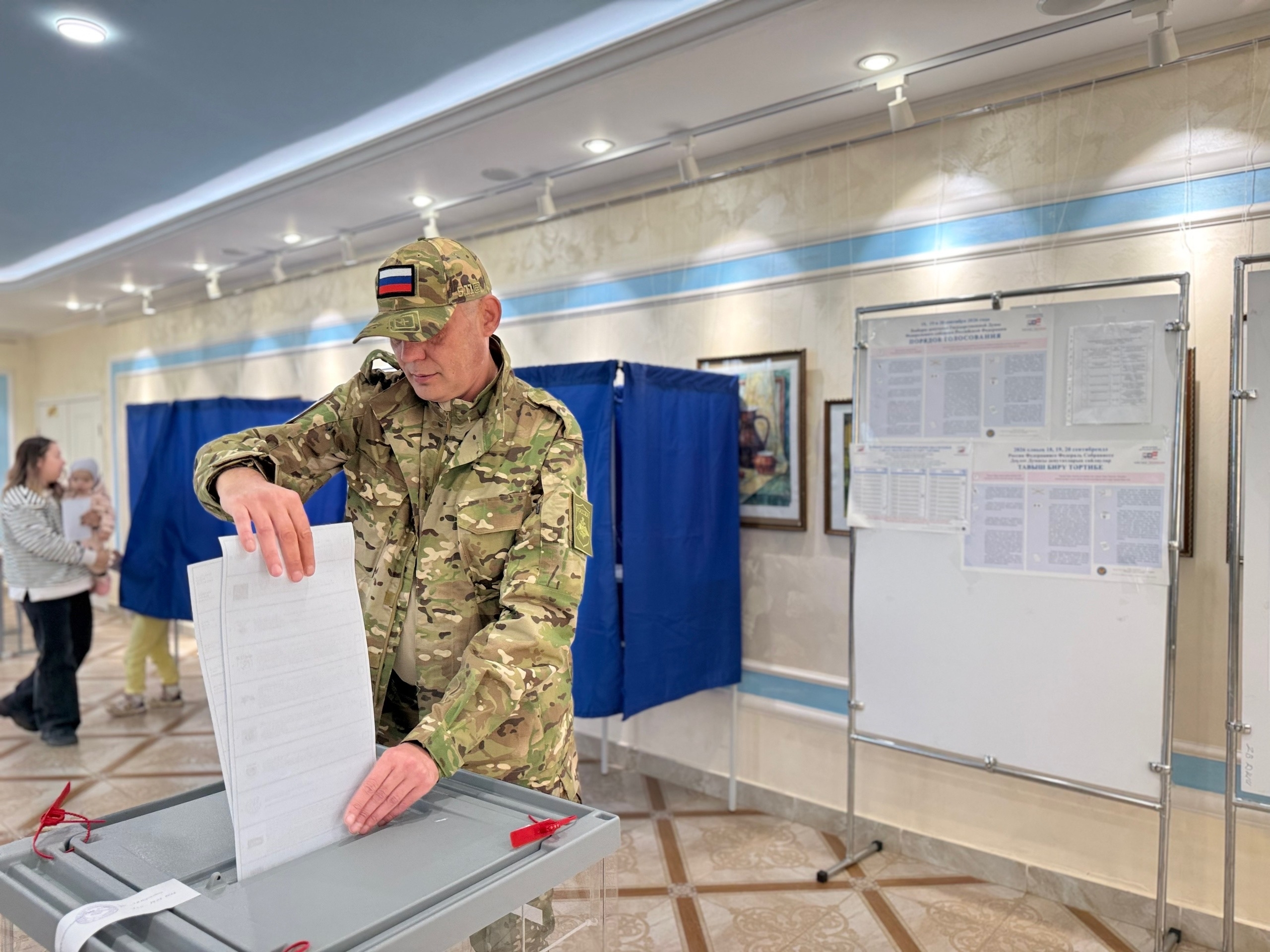Ветеран СВО Андрей Миронов на голосовании