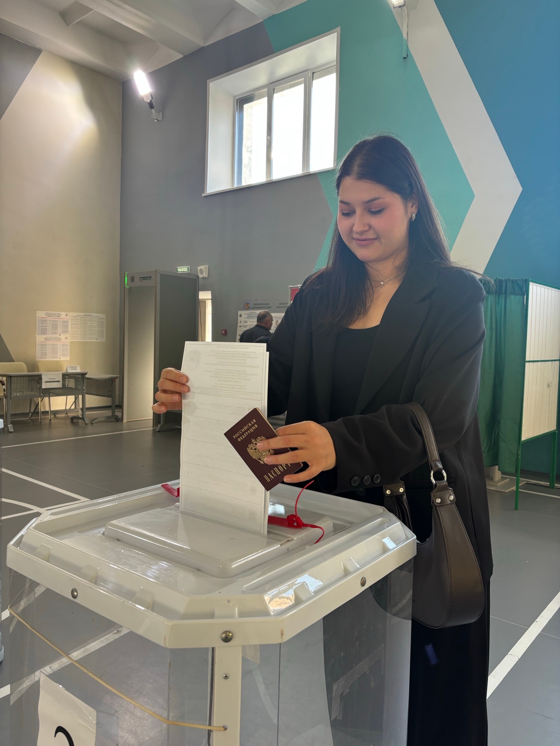 Анастасия Мессеева проголосовала на выборах