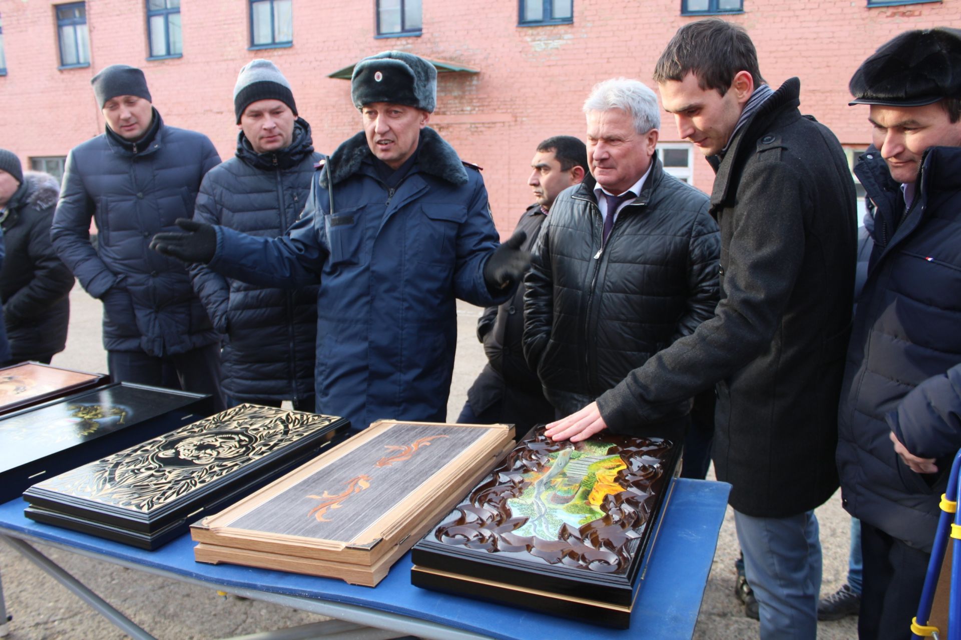В ИК-10 побывали руководитель исполнительного комитета Владимир Фролов и представители предприятий города
