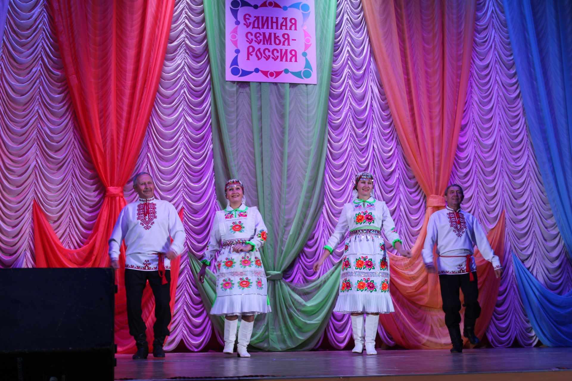 Народный марийский ансамбль "Элнет" принял участие в региональном фестивале национальных культур