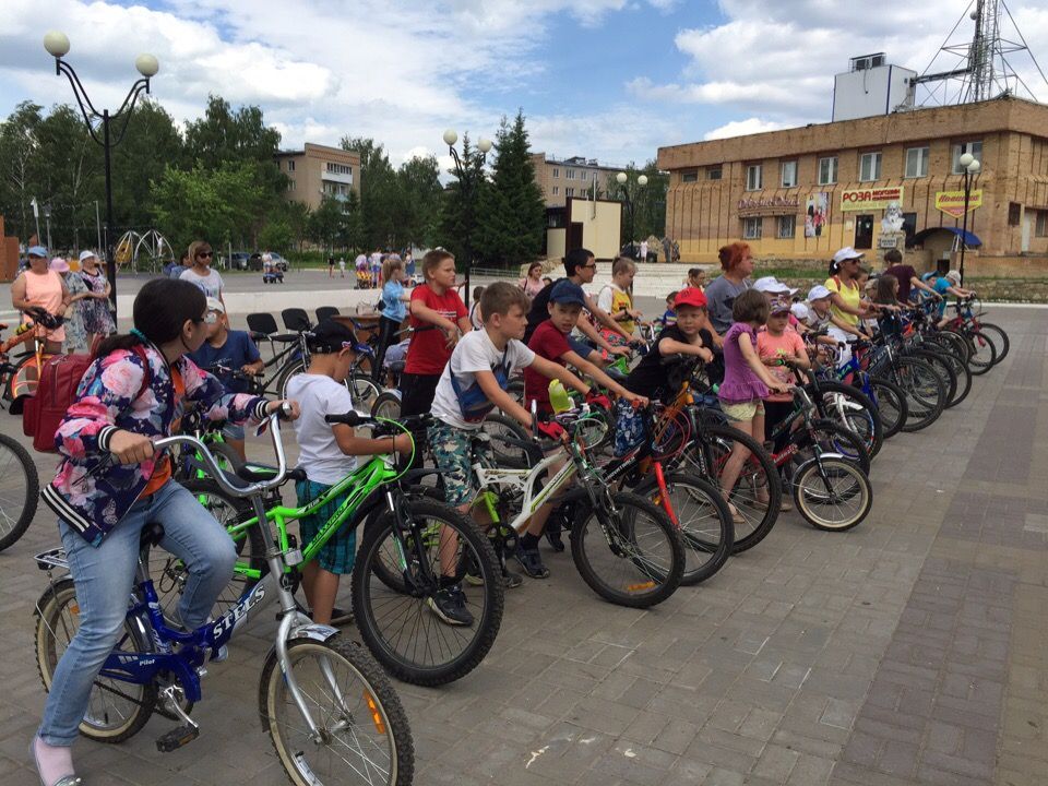 "Здоровая Россия": как в Менделеевске прошёл праздничный велопробег