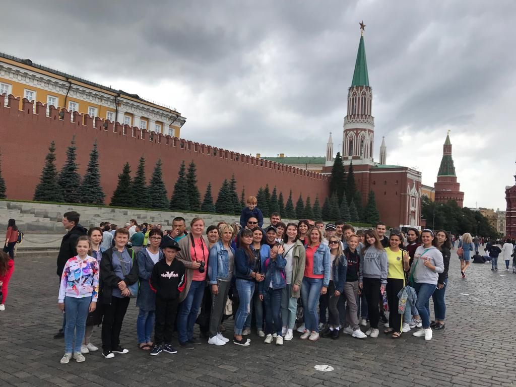 Работники «Аммония» побывали в Москве с экскурсией
