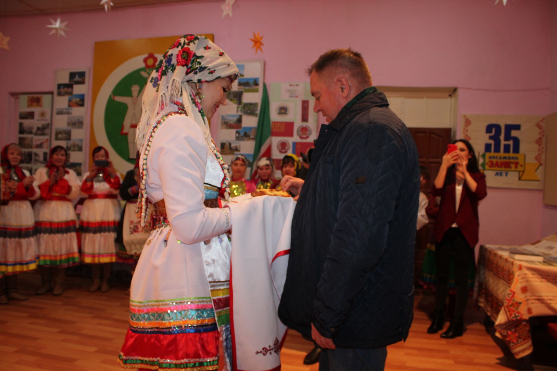 В Менделеевском районе фестивальный концерт показали представители марийской культуры