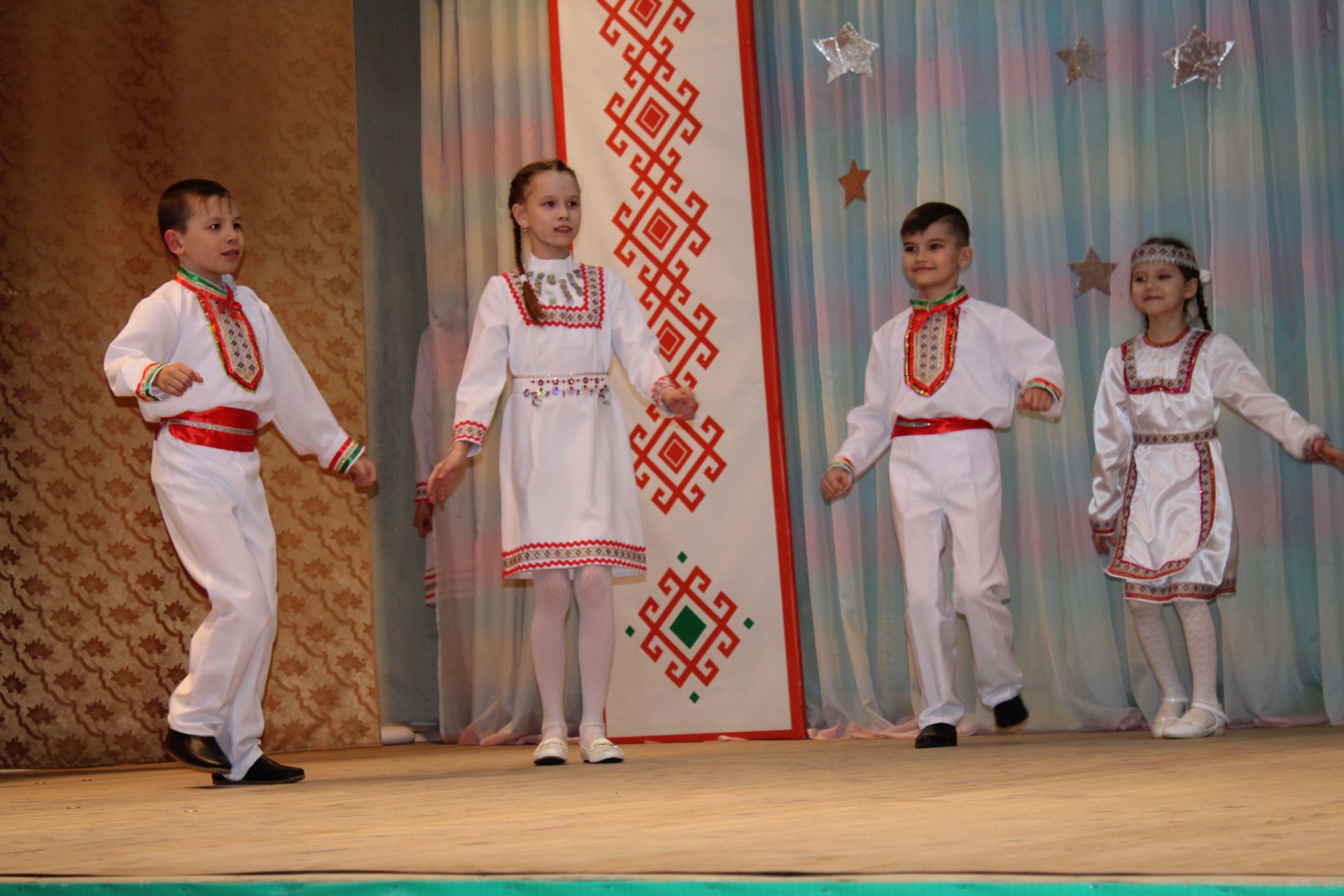 В Менделеевском районе фестивальный концерт показали представители марийской культуры
