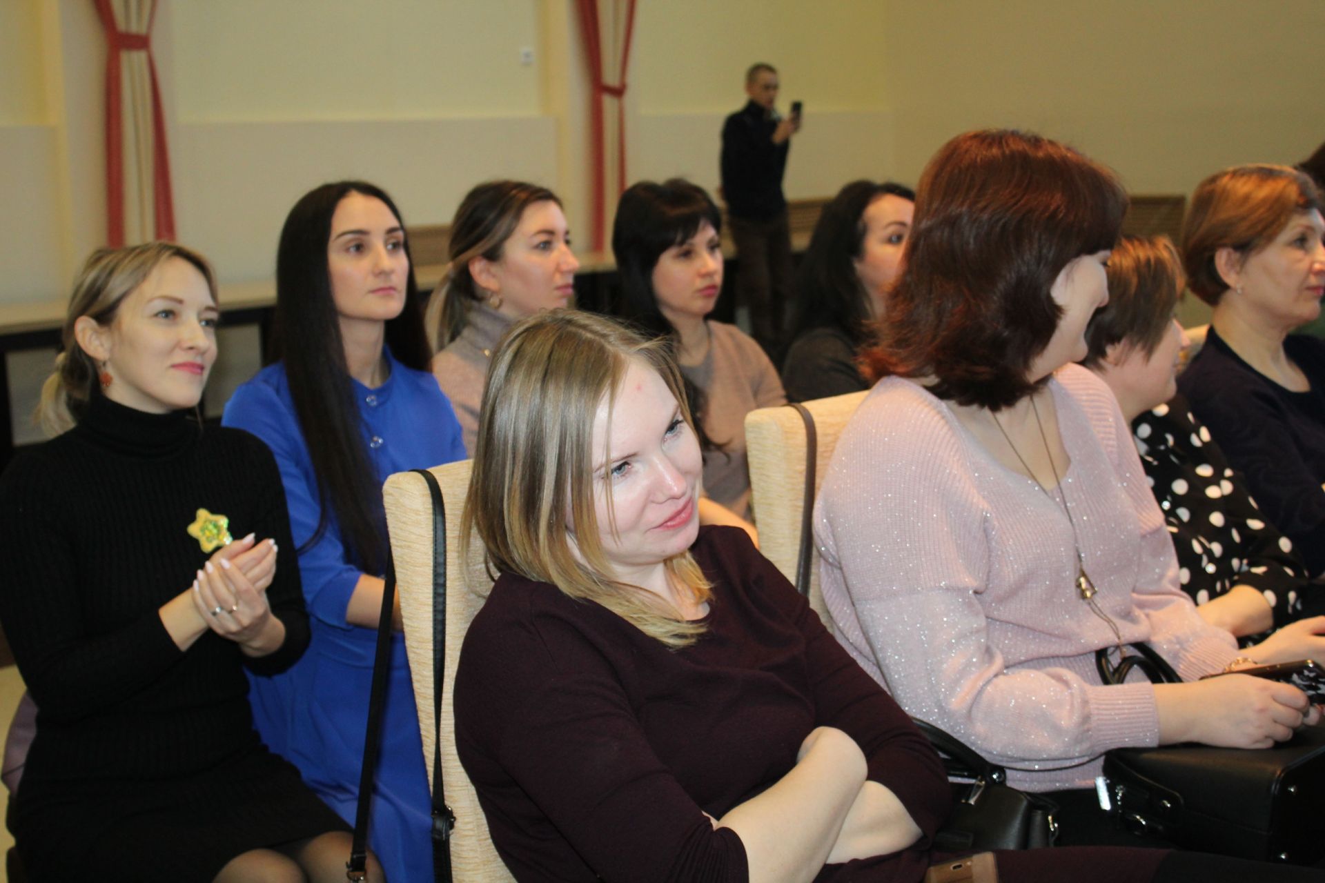 В Менделеевске обсудили вопросы работников культуры