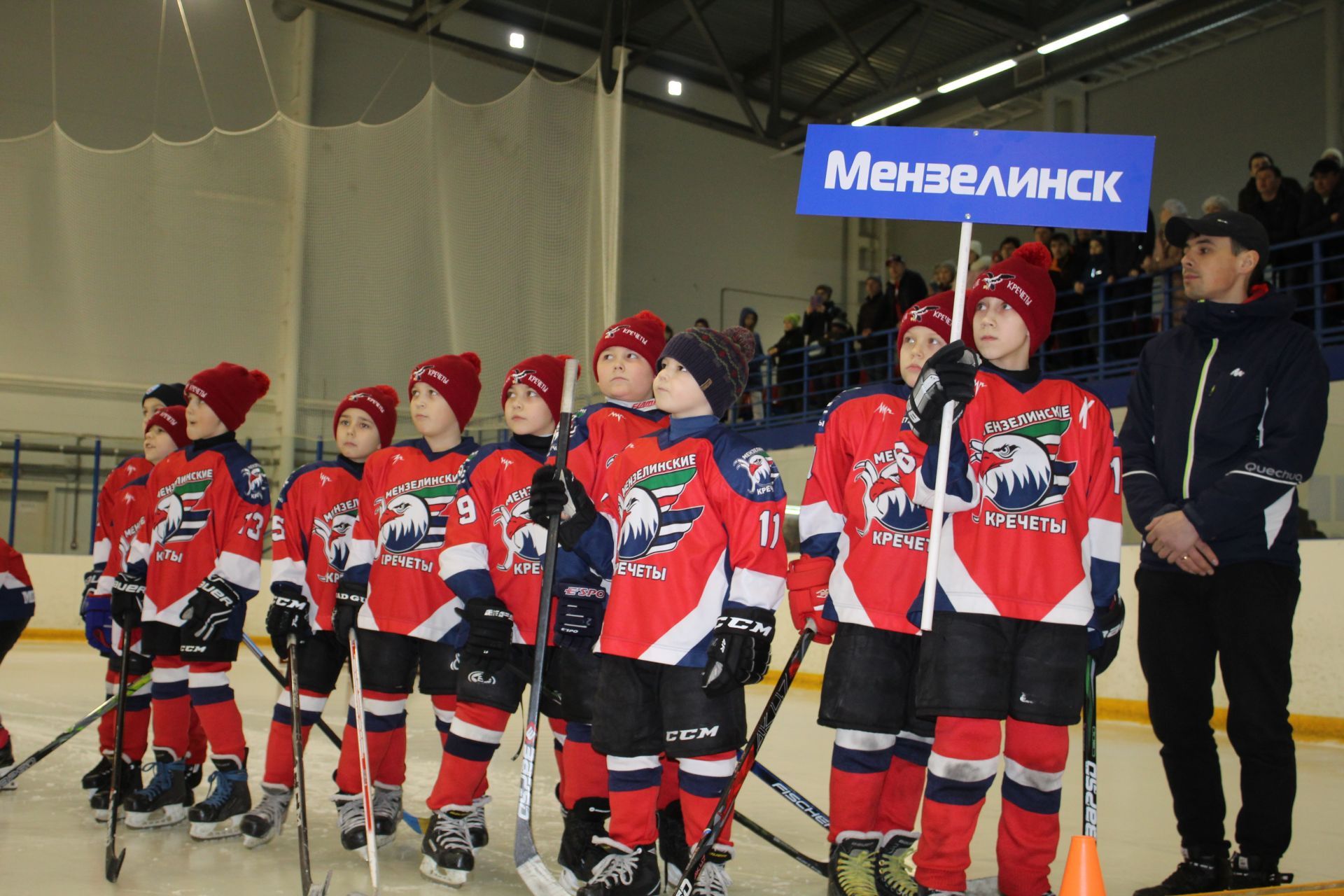 В Менделеевске состоялся Фестиваль по хоккею среди команд мальчиков 2011 года рождения