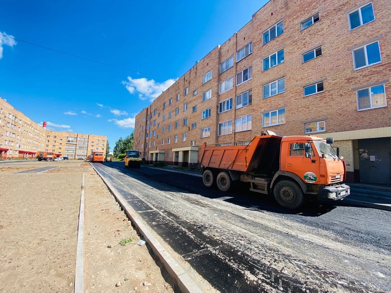 Министр транспорта РТ Ленар Сафин оценил благоустройство дворов в Менделеевске