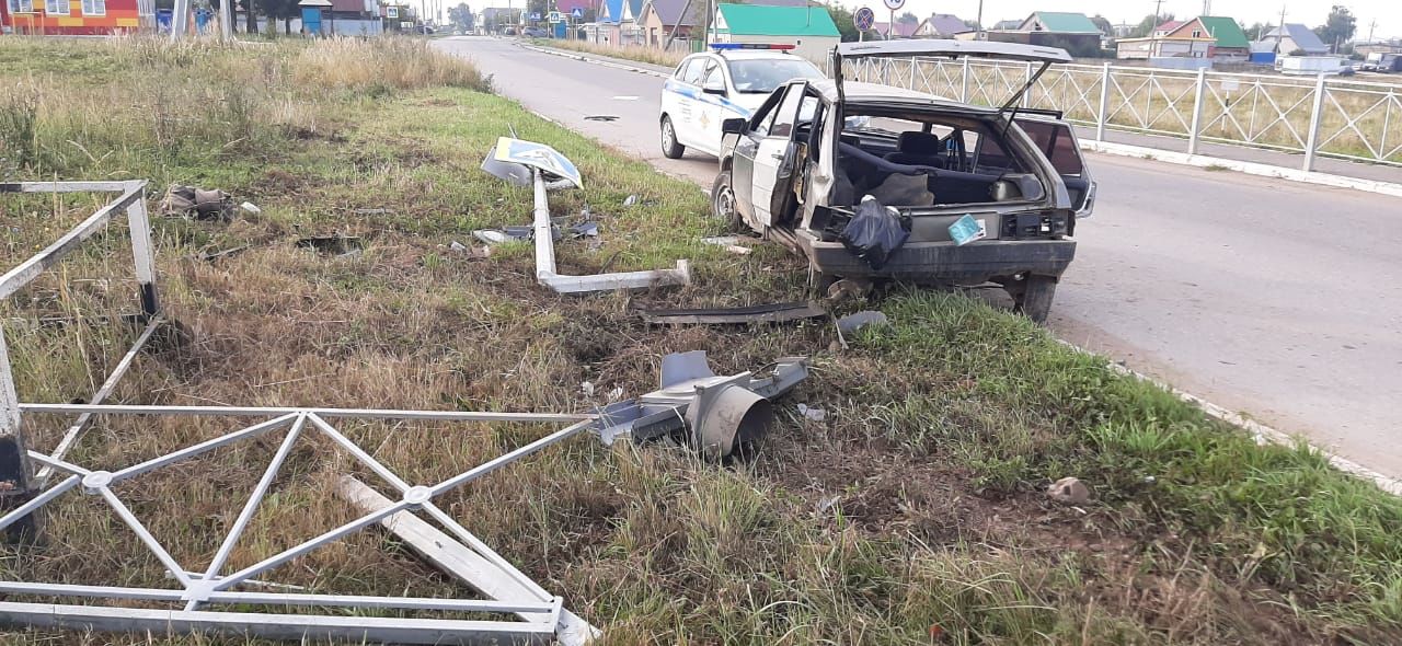 В Менделеевске водитель совершил ДТП и скрылся с места аварии