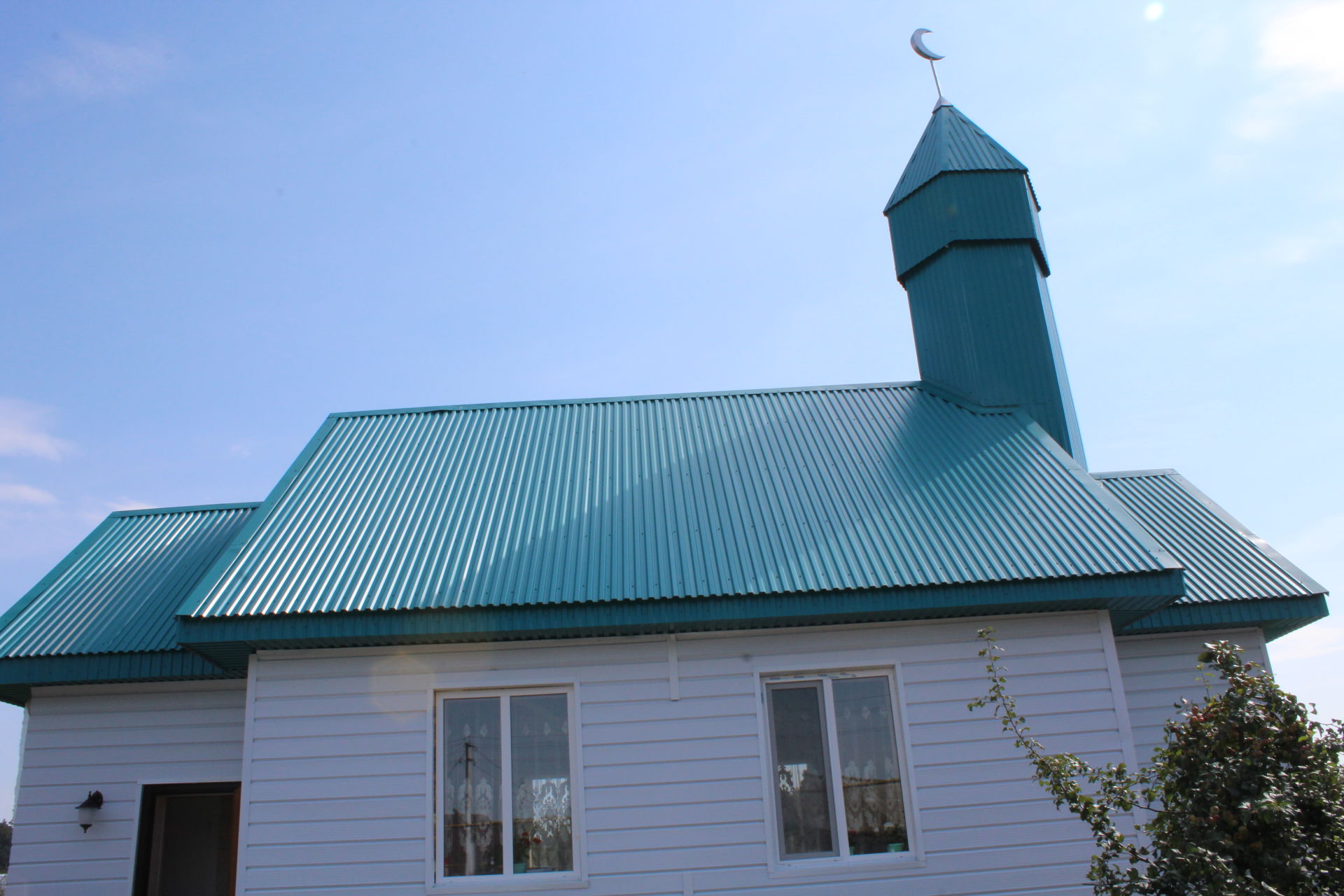 В деревне Татарский Ахтиял открыли мечеть