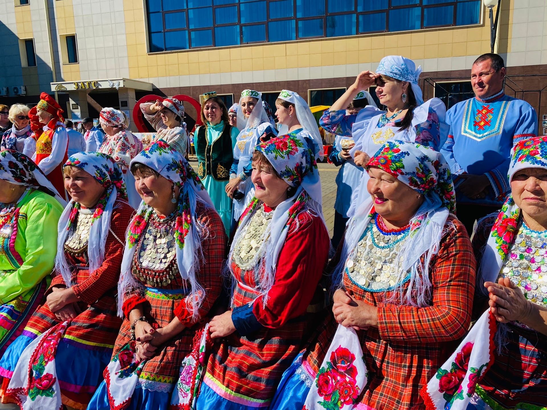 В Менделеевске этнофестиваль «Марийская восьмерка» собрал  коллективы со всей России