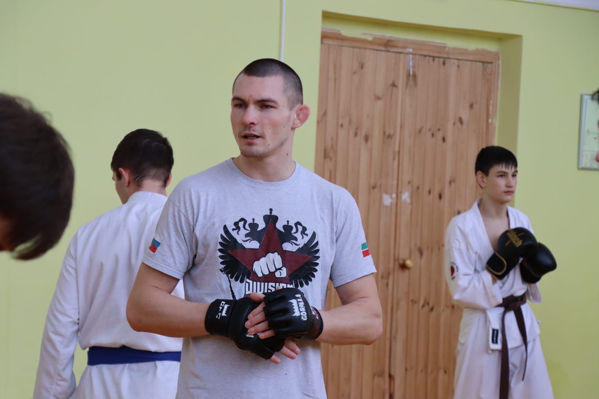 В Менделеевске для спортсменов клуба «Сатори» боец DIVISION.MMA провел семинар