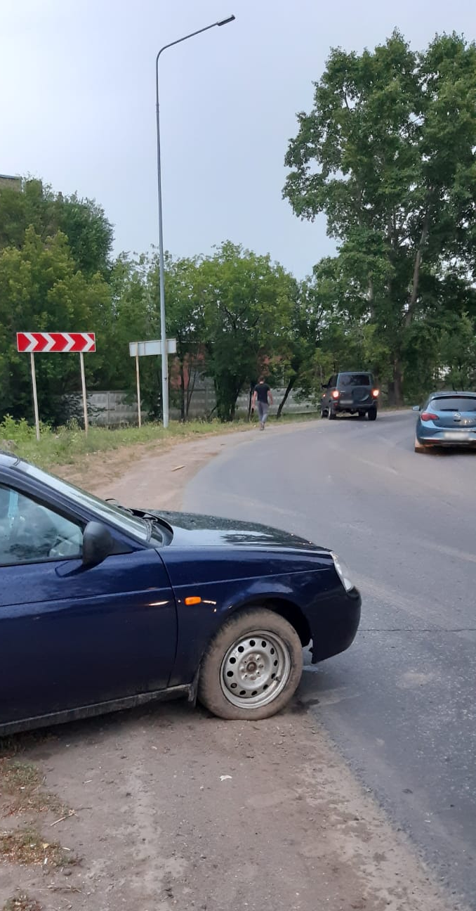 За праздничный день на дорогах Менделеевского района произошло три ДТП