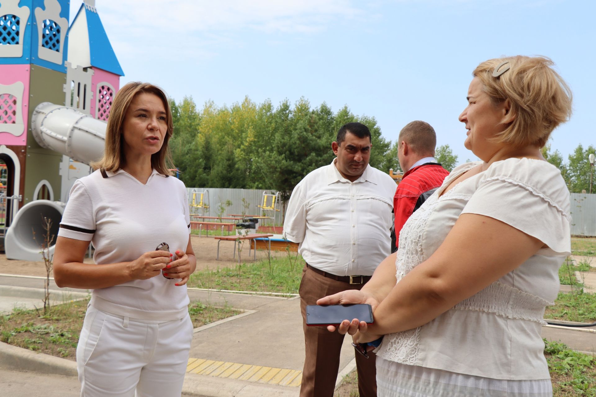 Будущие жильцы соципотечного дома в Менделеевске обратились за помощью к Альфие Когогиной