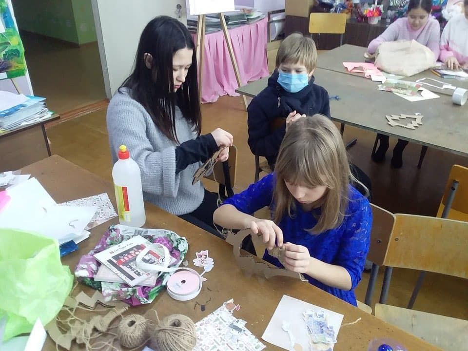 В Центре детского творчества провели мастер-класс «Новогодний эко-сувенир»