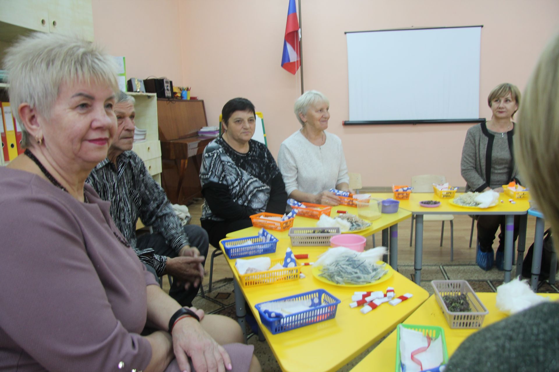 В детском саду № 12 Менделеевска прошёл мастер-класс по изготовлению куклы-оберега