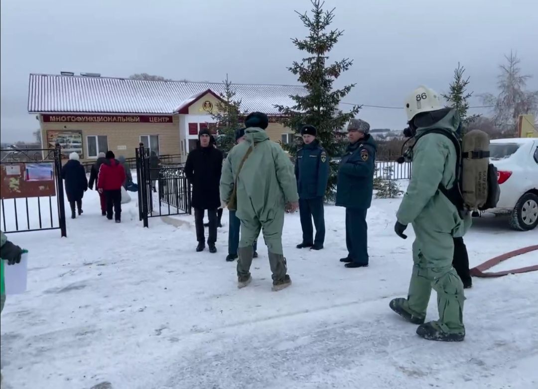 В Менделеевске и в районе отработали тактику действий при чрезвычайных ситуациях