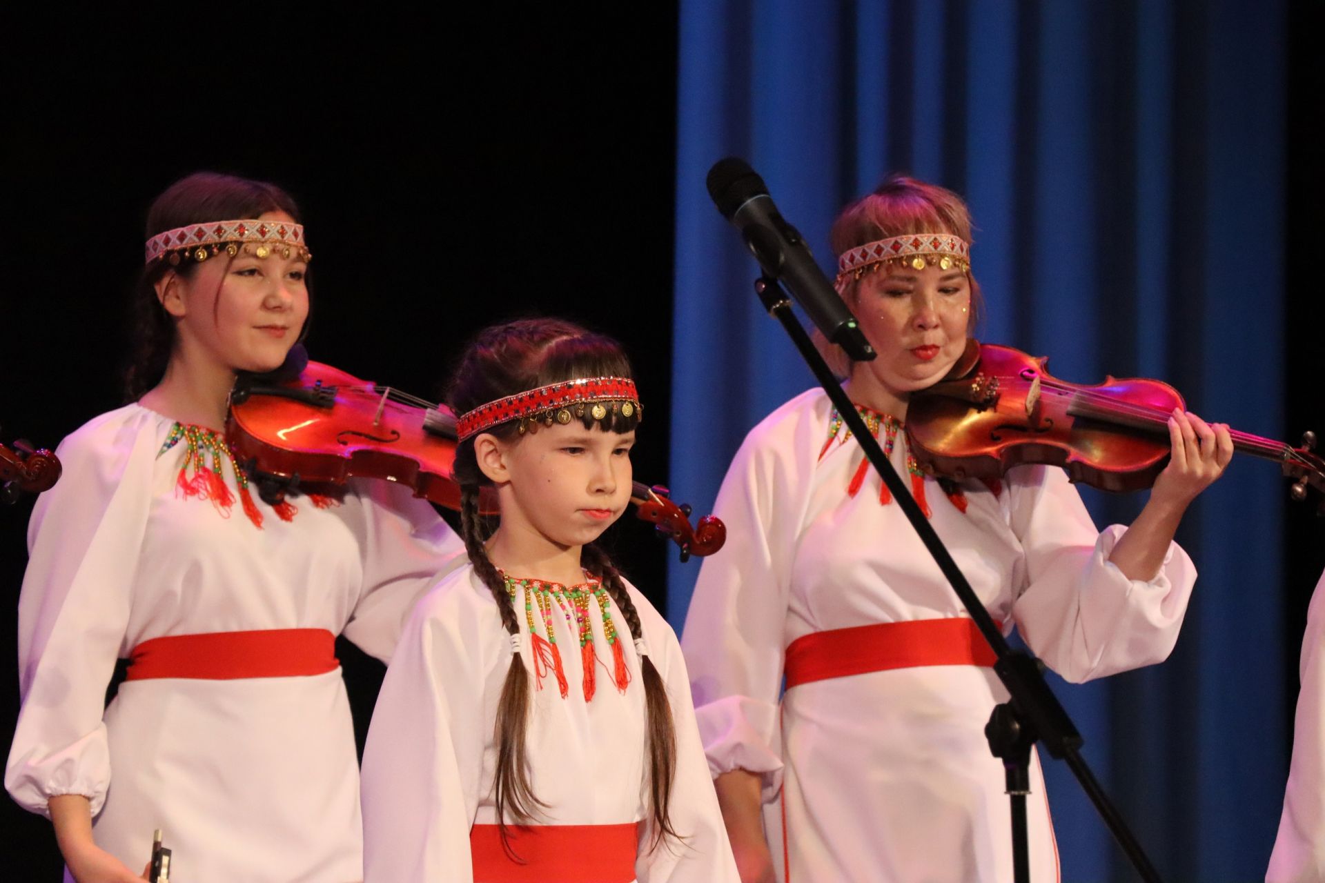 В Менделеевске ярким концертом отметили 55-летие Детской школы искусств