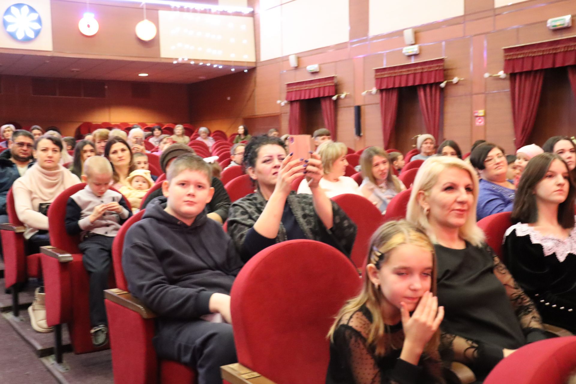 В Менделеевске состоялась ёлка главы для детей мобилизованных