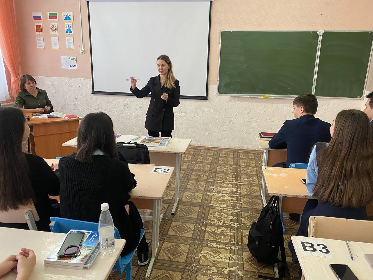 В первой школе Менделеевска прошел парламентский урок