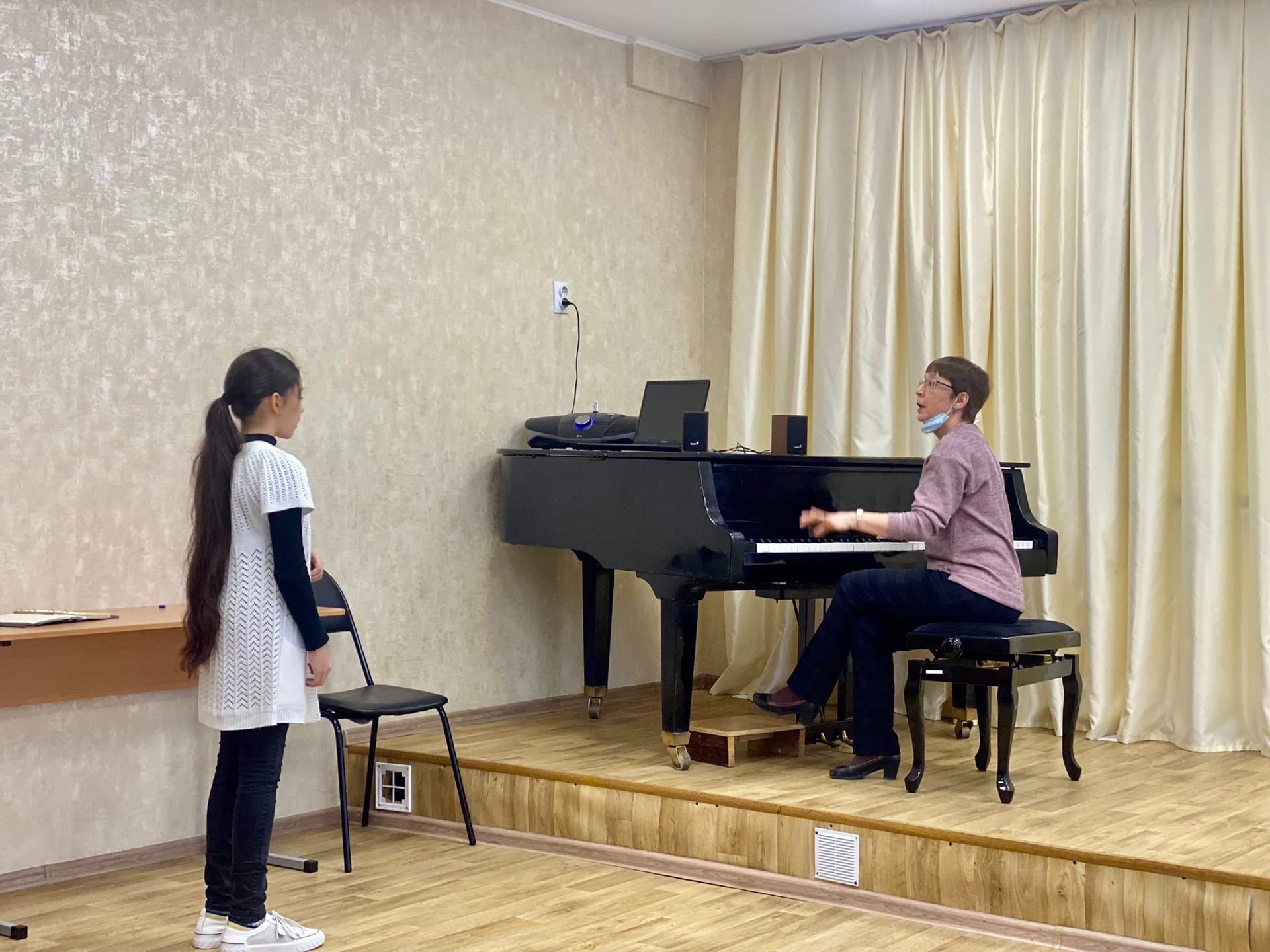 В Менделеевске прошел мастер-класс оперного певца Александра Петренко