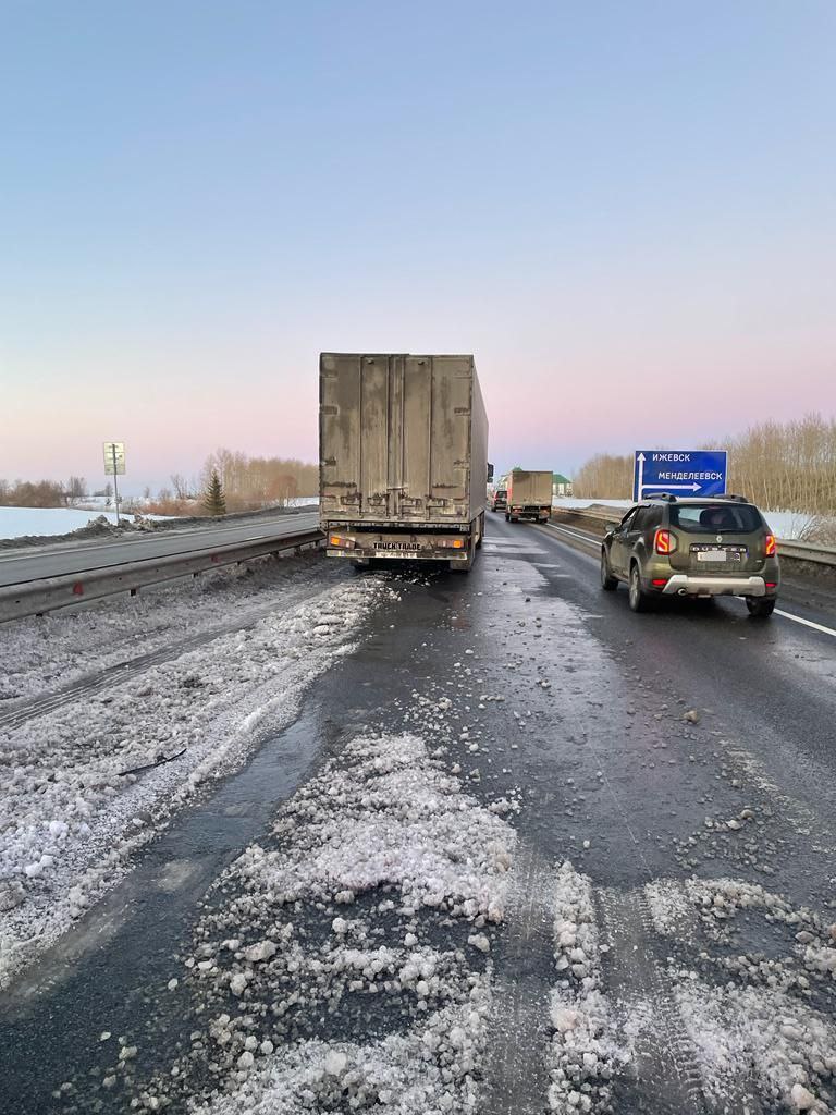 В Менделеевске в первый весенний день произошло три ДТП