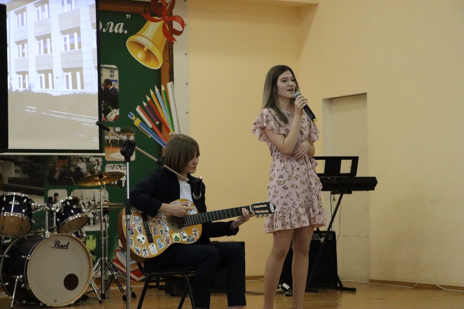 Менделеевские школьники участвовали в фестивале иностранных языков