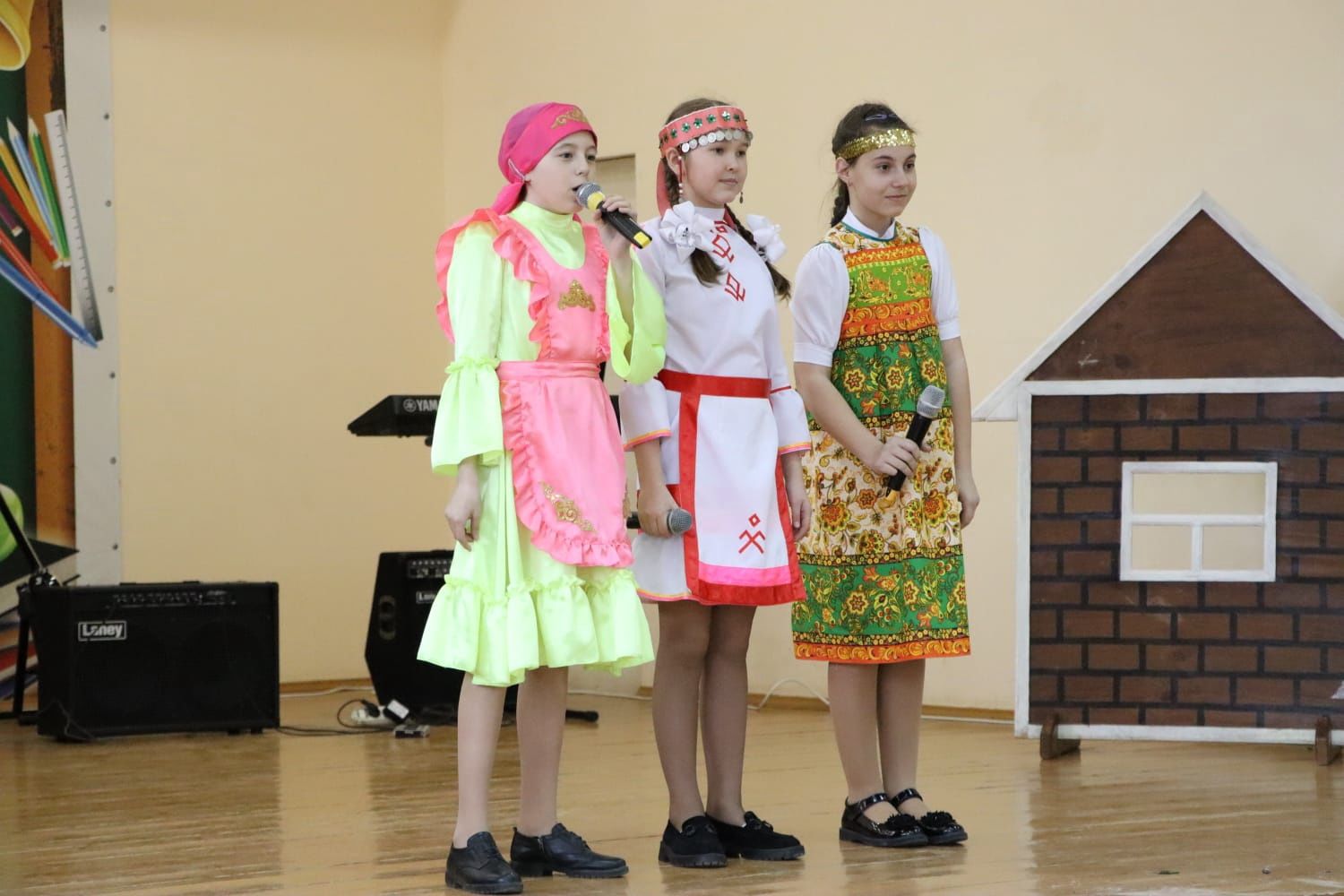 Менделеевские школьники участвовали в фестивале иностранных языков
