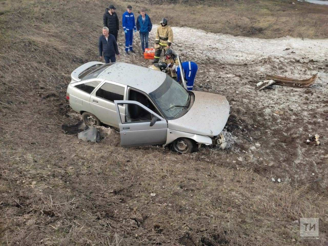 Водитель погиб, вылетев на автомобиле в кювет с трассы РТ