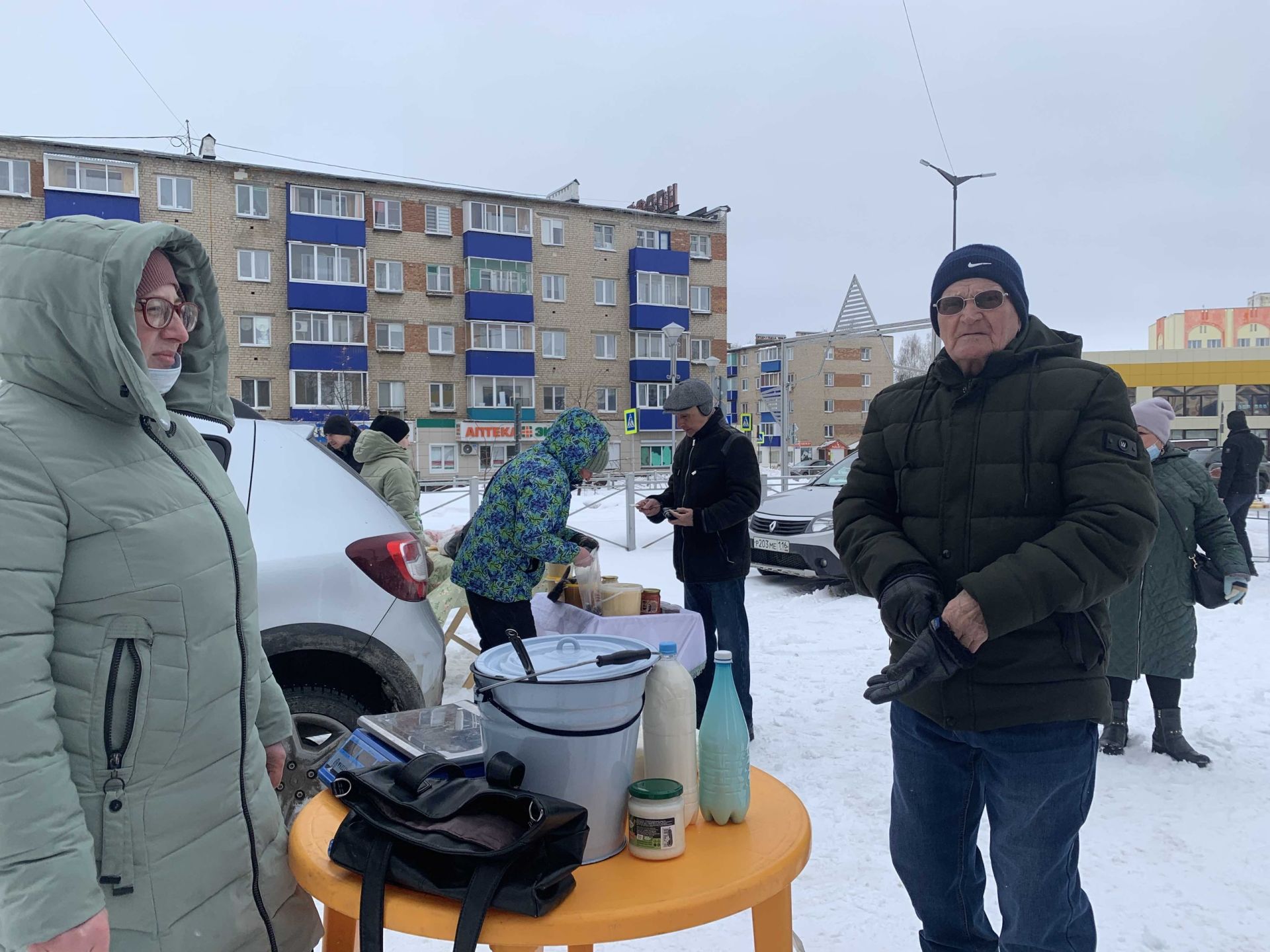 В Менделеевске продолжаются весенние сельхозярмарки