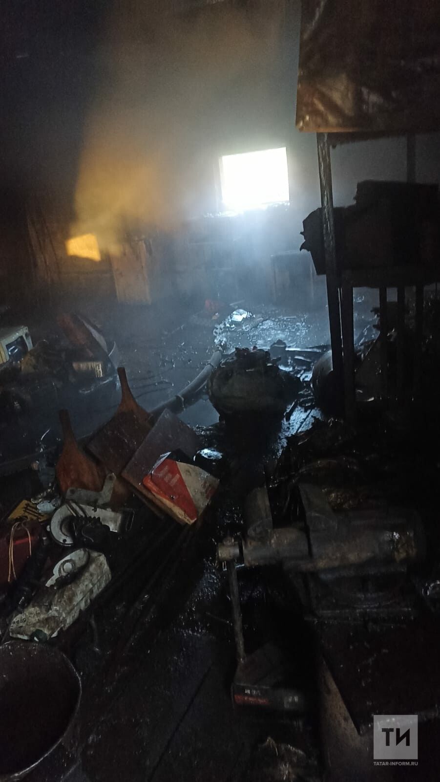 Татарстанец сгорел в гараже из-за непотушенной сигареты